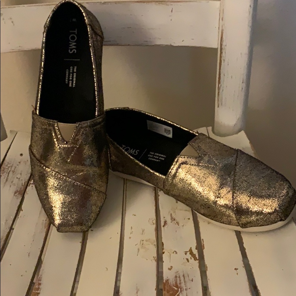 Gold Metallic Toms